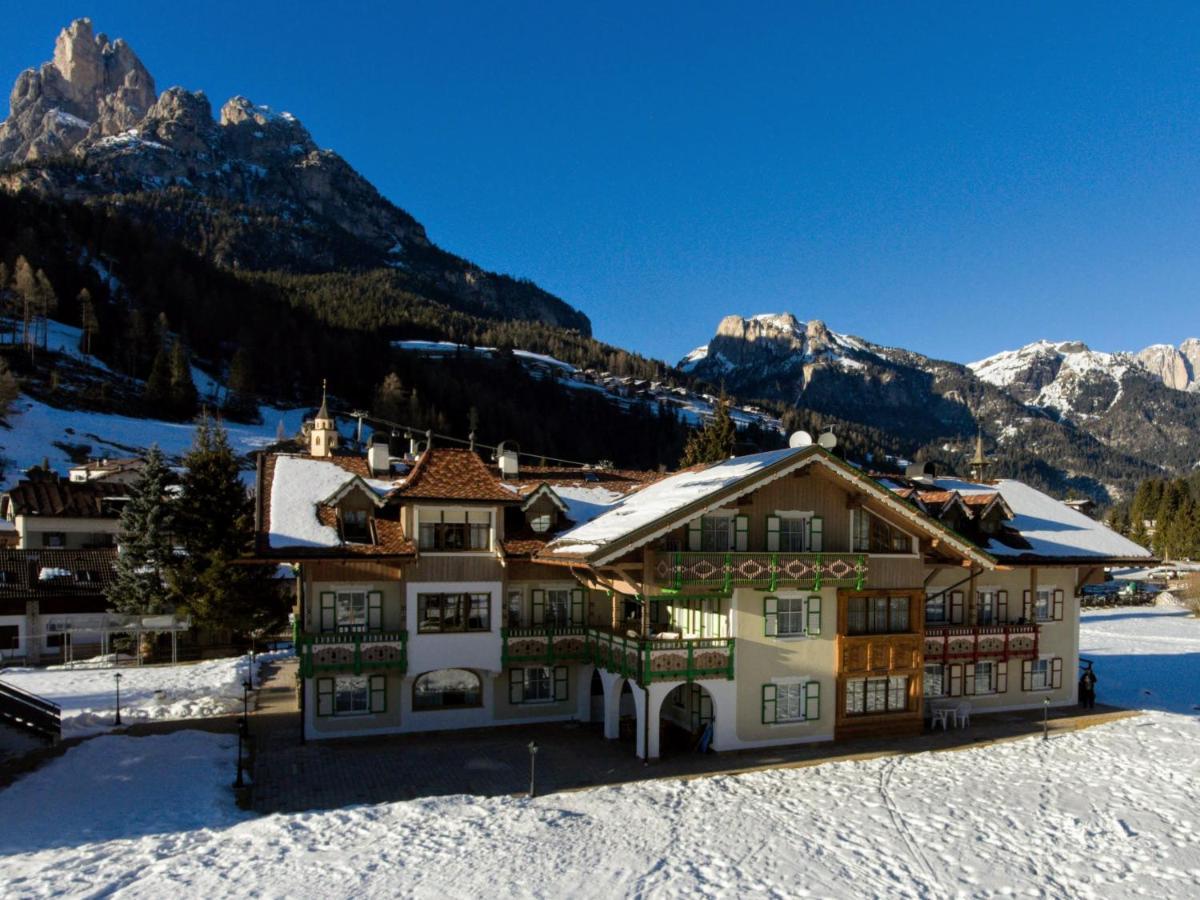 Residence Holiday Pozza di Fassa Luaran gambar