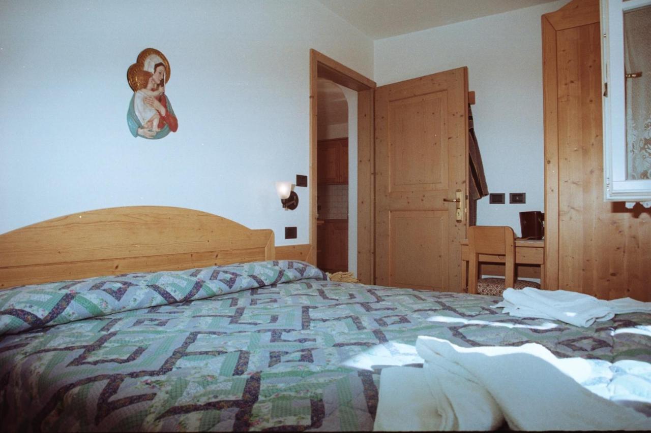 Residence Holiday Pozza di Fassa Luaran gambar