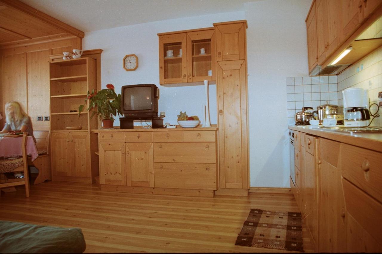 Residence Holiday Pozza di Fassa Luaran gambar