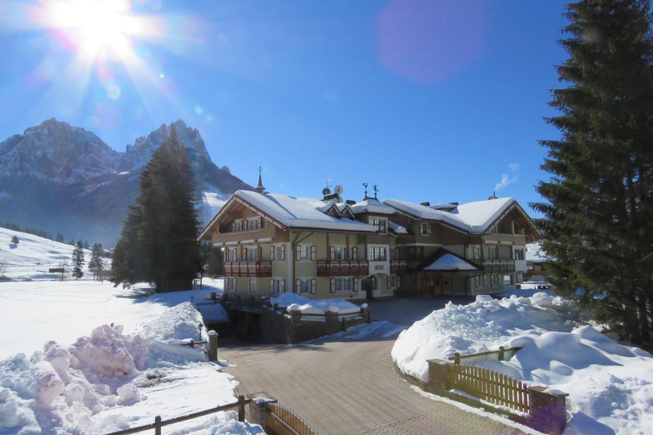 Residence Holiday Pozza di Fassa Luaran gambar