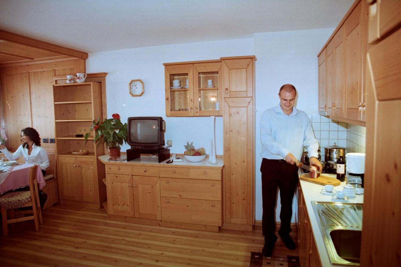 Residence Holiday Pozza di Fassa Luaran gambar